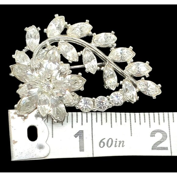 VTG Brooch Marquise Crystal Flower Pin Floral Prongs Silver Foiled Clear Sparkle - Picture 15 of 16